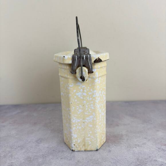 Vintage French Enamel Lunch Box Pail Kitchen Decor Graniteware Enamelware Yellow - Picture 3 of 13
